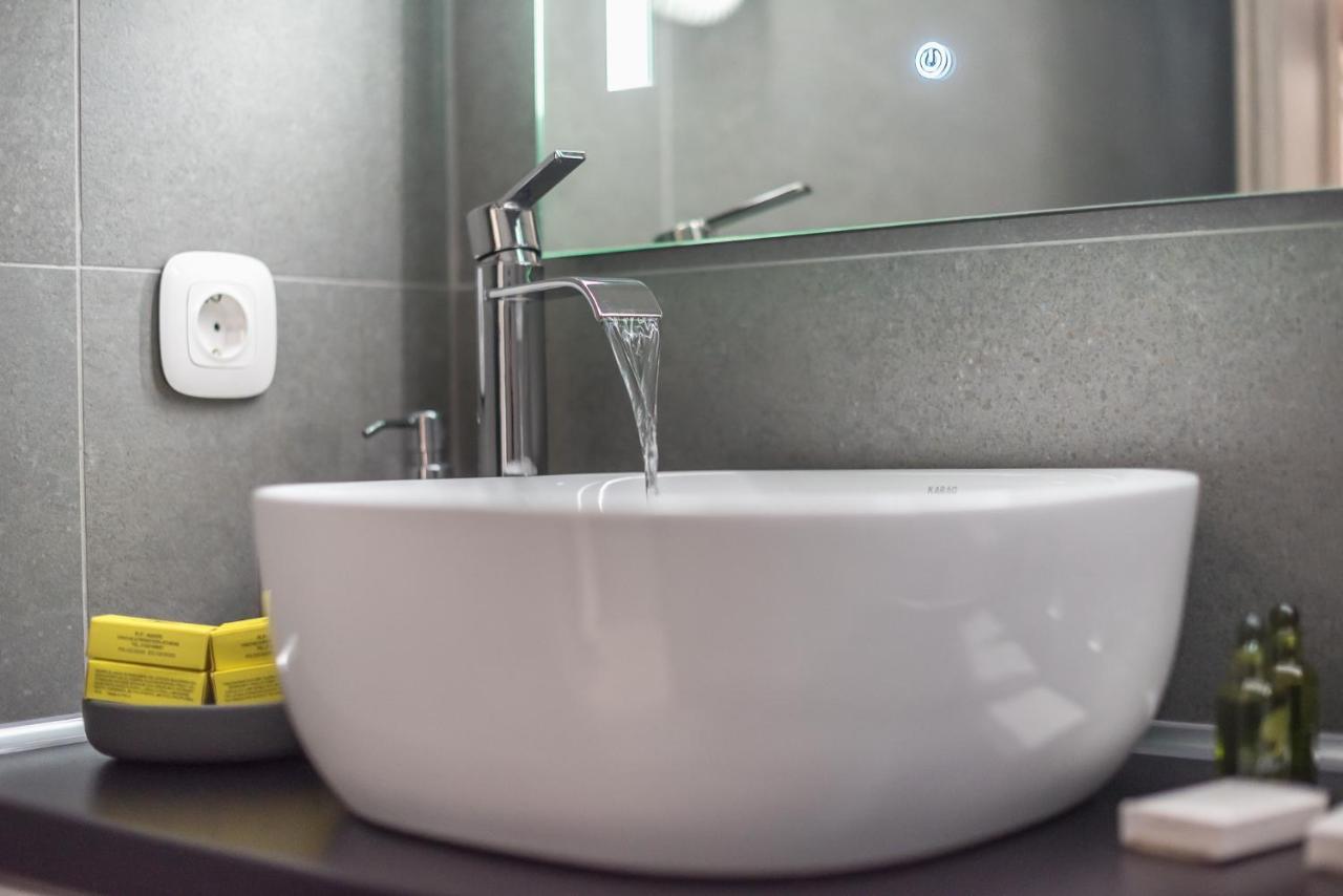 Iguana Gold Luxury Suites 2 Афины Экстерьер фото